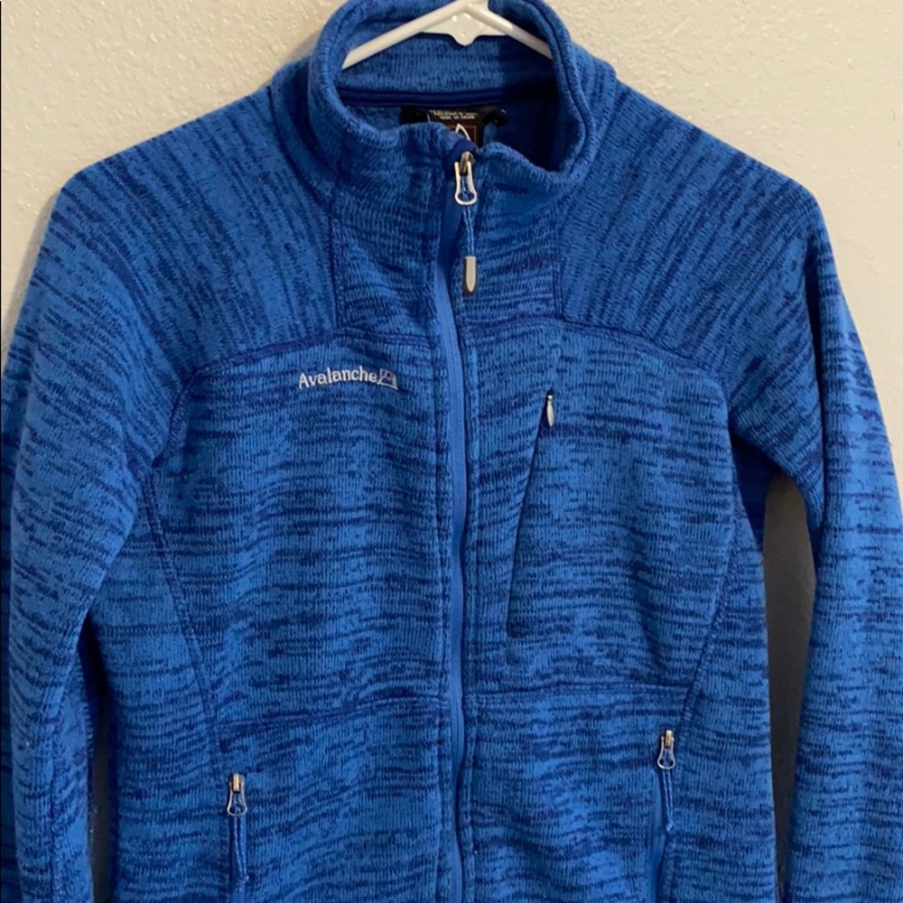 Avalanche women’s full zip active sweater